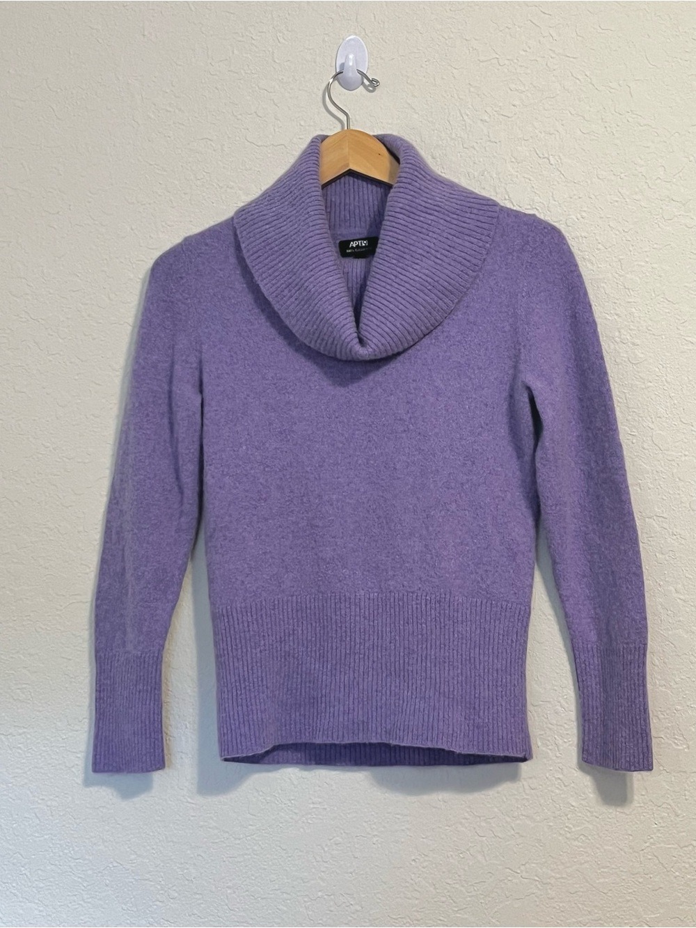 APT 9 100% Cashmere Purple Cowl Neck  Sweater Lavender Knit Size L Quiet Luxury